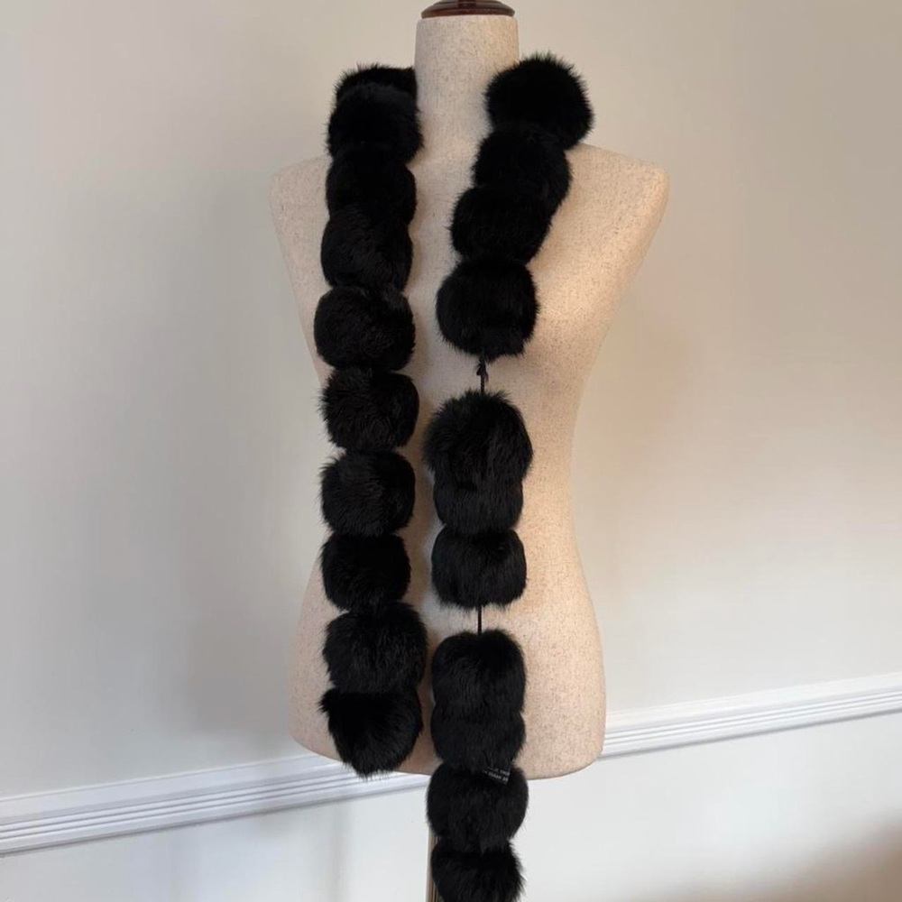 Elegant Black Fur Pom-Pom Scarf